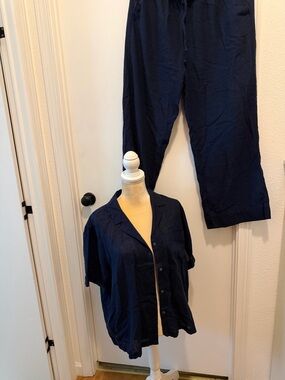 Time and Tru Navy Short-Sleeve Button-Up Pants Set